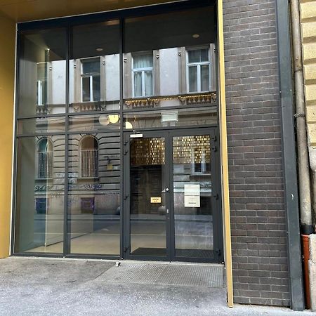 Comfort Court Apartment - Free Parking, Balcony Budapest Ngoại thất bức ảnh