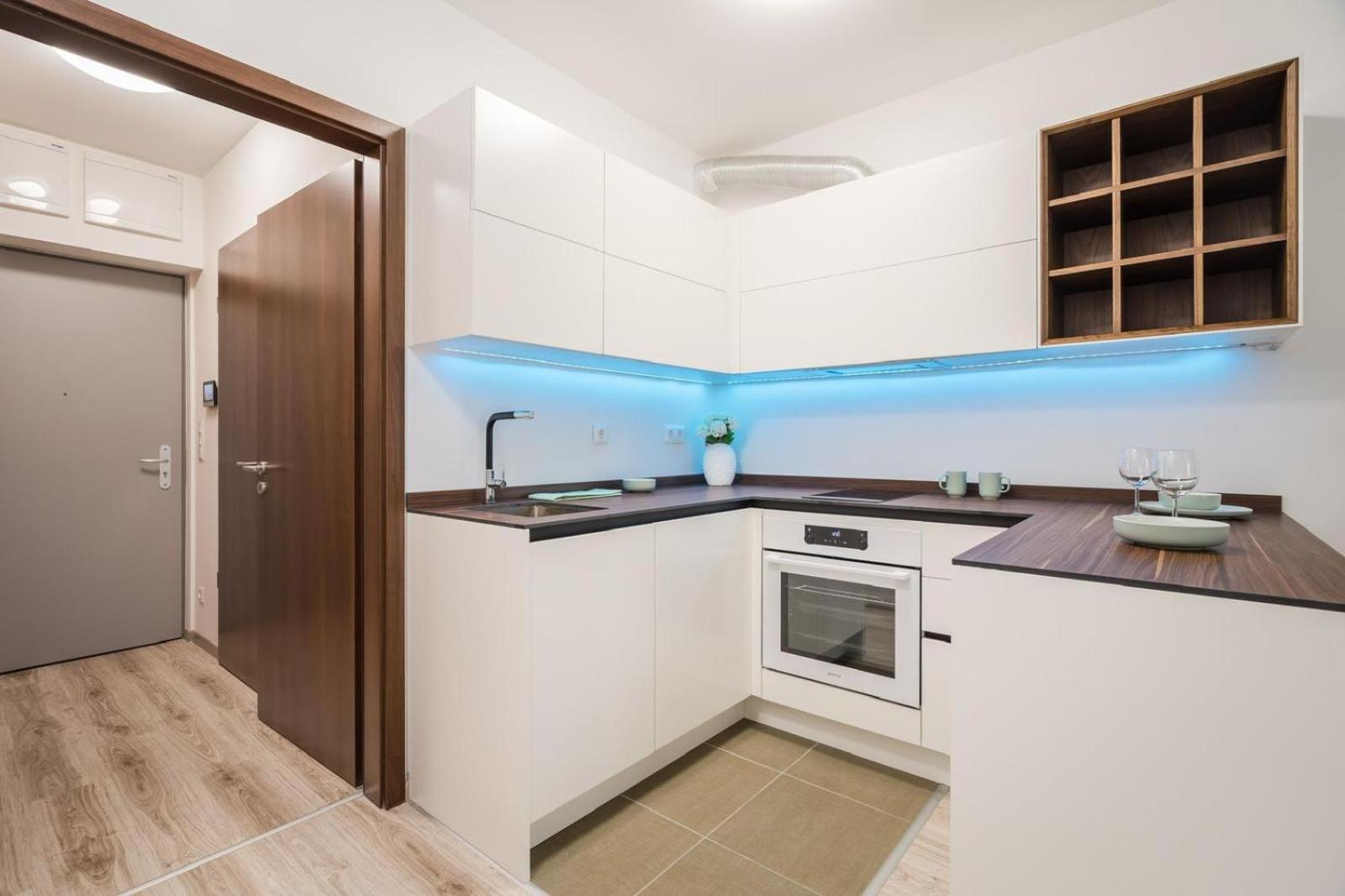 Comfort Court Apartment - Free Parking, Balcony Budapest Ngoại thất bức ảnh